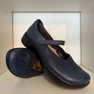 Naot Navy Blue Leather Mary Jane Comfort Shoes Orthopedic Casual Classic